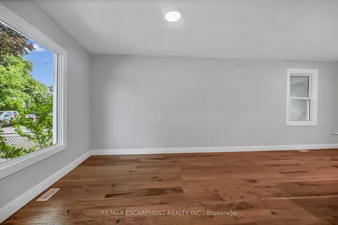 193 Glendale Avenue, ON L8L 7K2