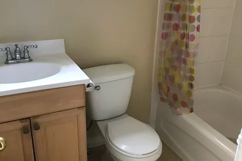 196 & 198 Ivy Crescent, ON K1M 1X8