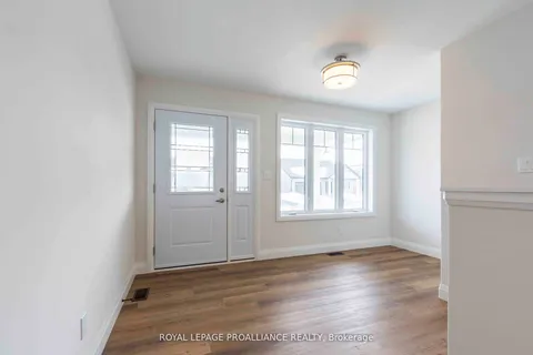 74 Stirling Crescent, ON K0K 2T0