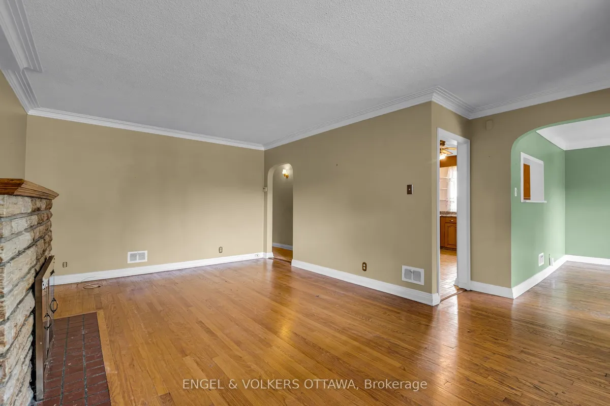 522 Cambridge Street, ON K1S 4J3