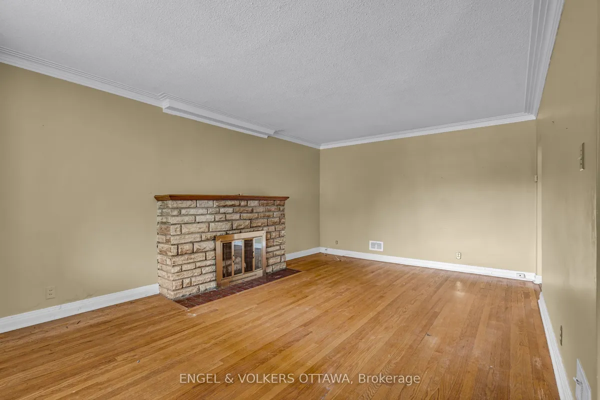 522 Cambridge Street, ON K1S 4J3