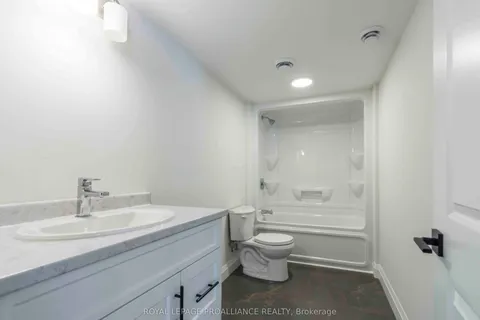 70 Stirling Crescent, ON K0K 2T0