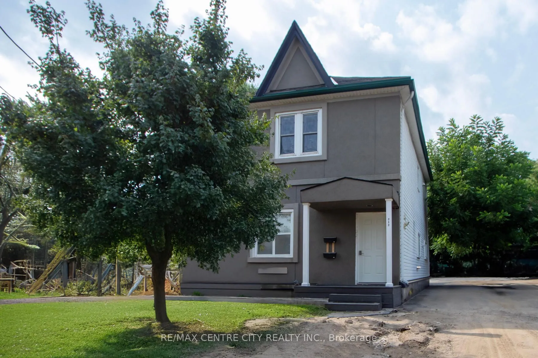 717 Central Avenue, ON N5W 3P9