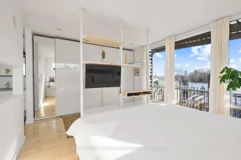 67 Pinhey Street, ON K1Y 1T5