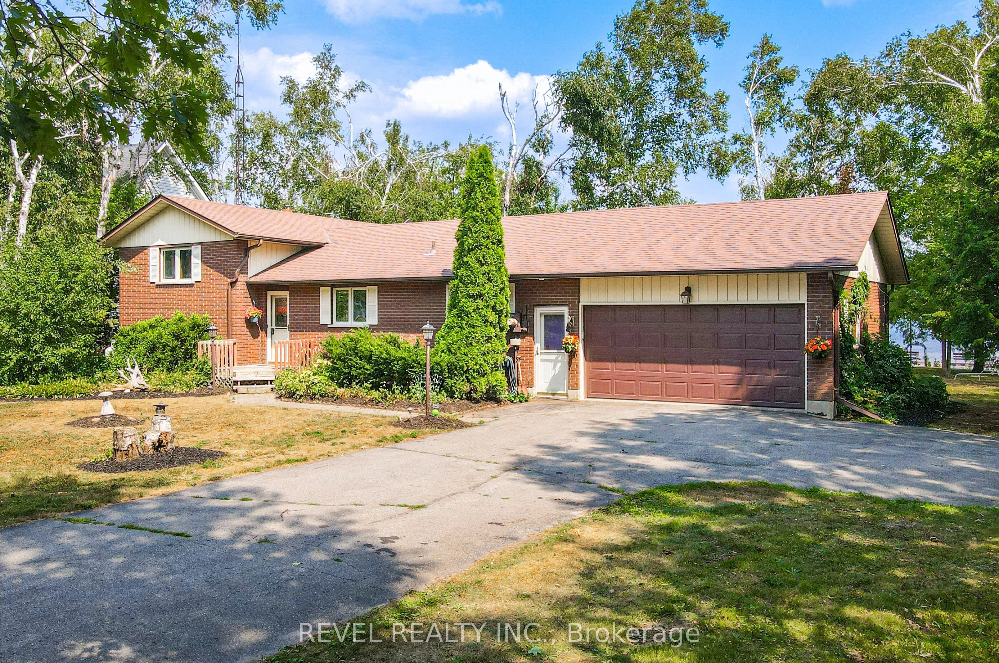 126 Pinewood Boulevard, ON K0M 2T0