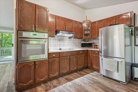 859 Sixth Street, ON N0H 2G0