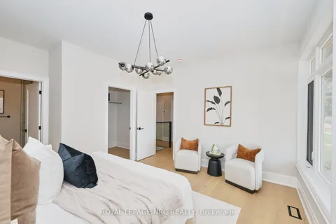 12 Accursi Crescent, ON L0S 1E2