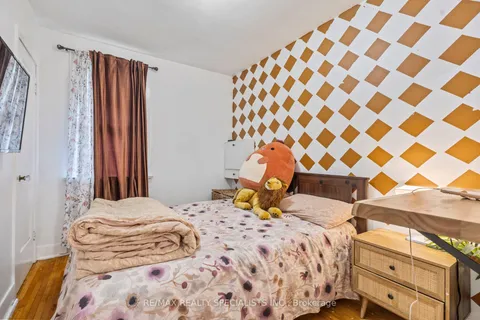 1374 Wilton Avenue, ON N5W 2H6