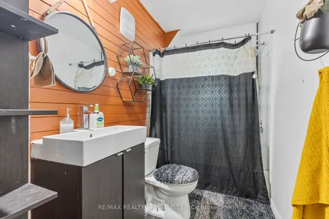 1374 Wilton Avenue, ON N5W 2H6