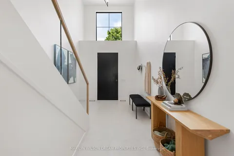 1108A Falaise Road, ON K2A 2B1