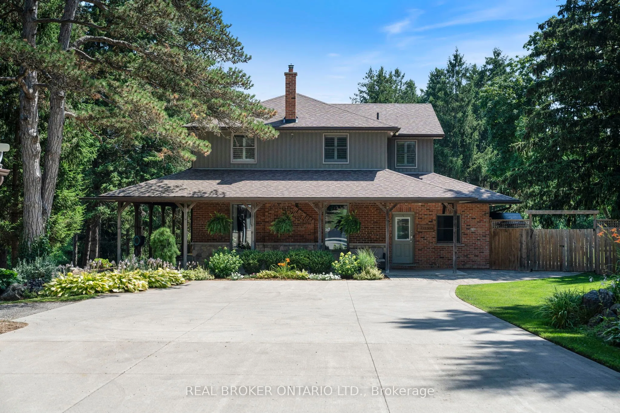 182 Governor's Rd Road, ON N3L 3E1