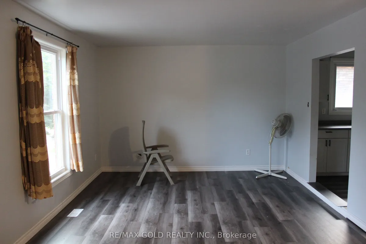 152 Elgin Street, ON N3S 5A5