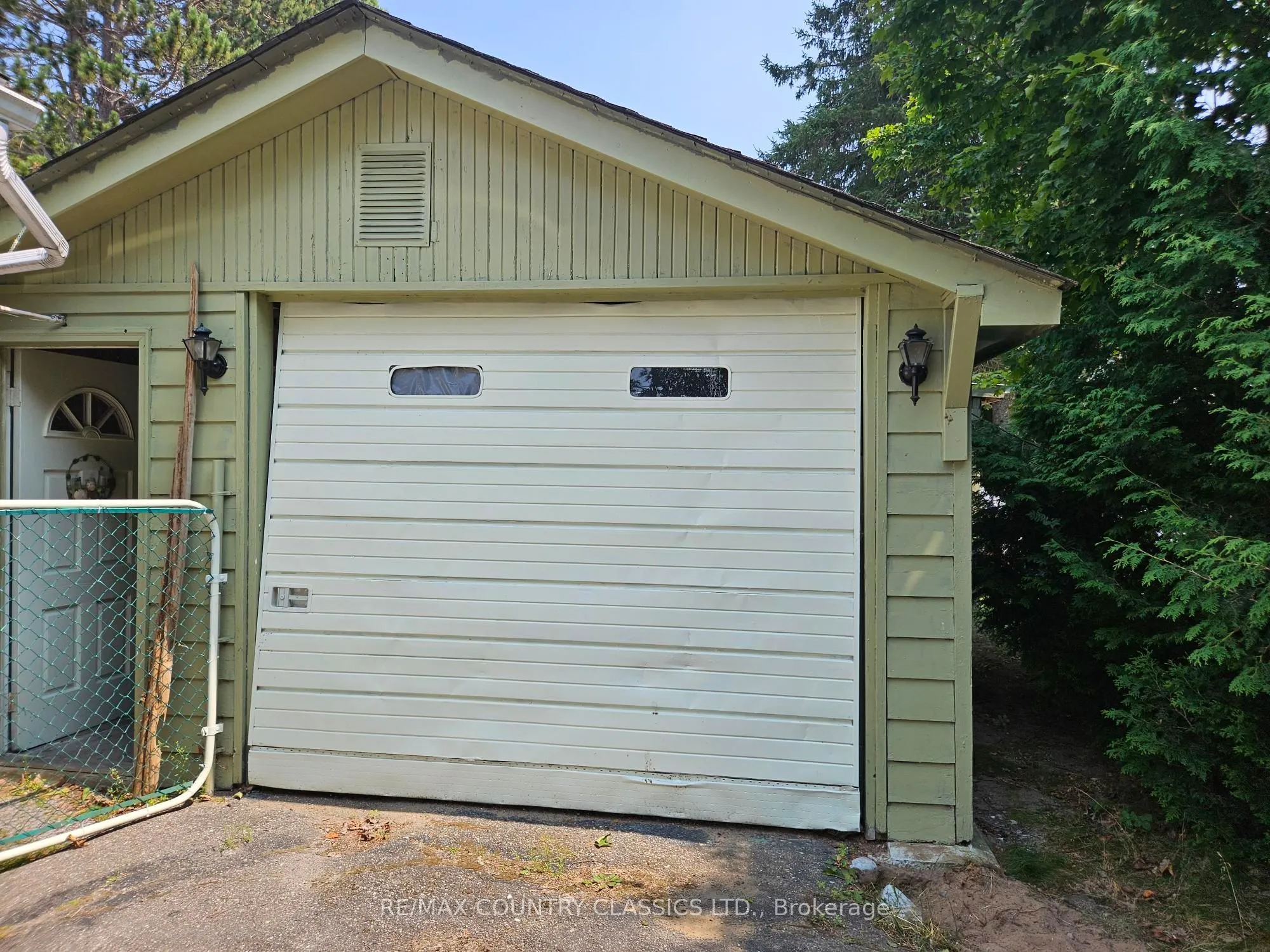 39 Lake Street, ON K0J 2M0