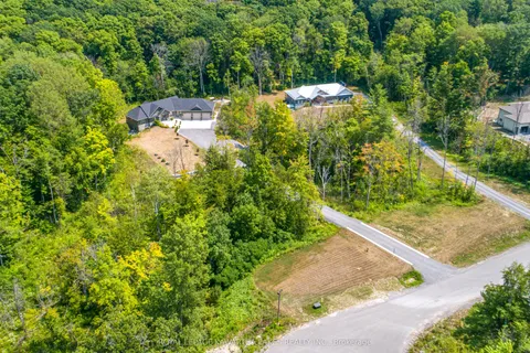 18 New Pierce Drive, ON K0K 3E0