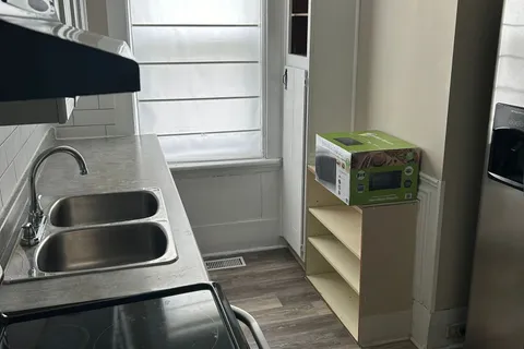 553 Quebec Street, ON N5W 3Y9