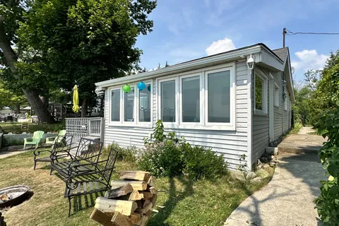 2110 Lakeshore Road, ON N1A 2W8