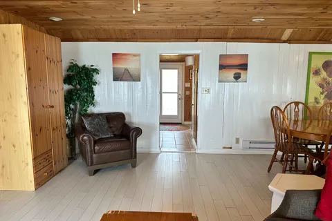 2110 Lakeshore Road, ON N1A 2W8