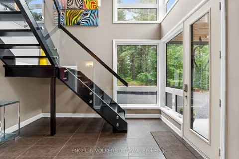 108 EDITH MARGARET Place, ON K2W 1A8