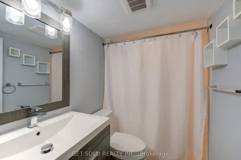 37 Maplecrest Avenue, ON L2T 1A7