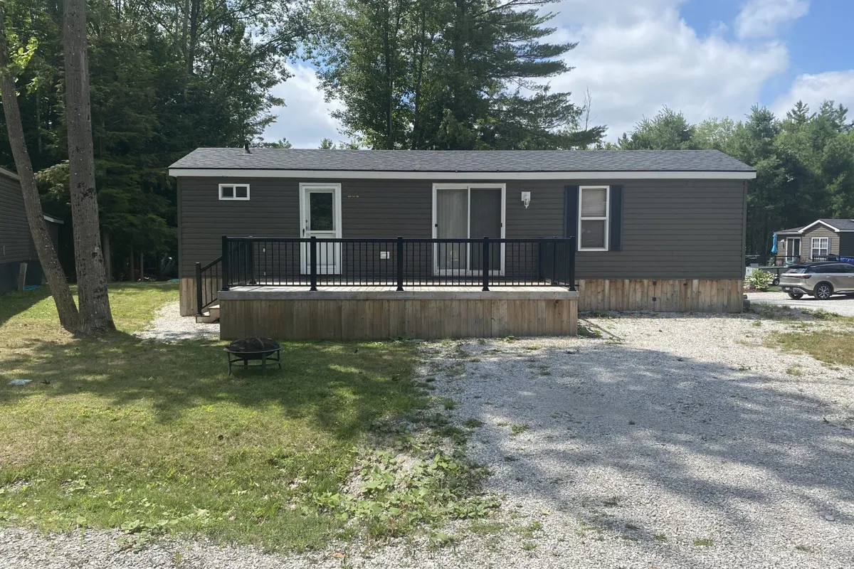 1082 Shamrock Marina Road, ON P0E 1N0