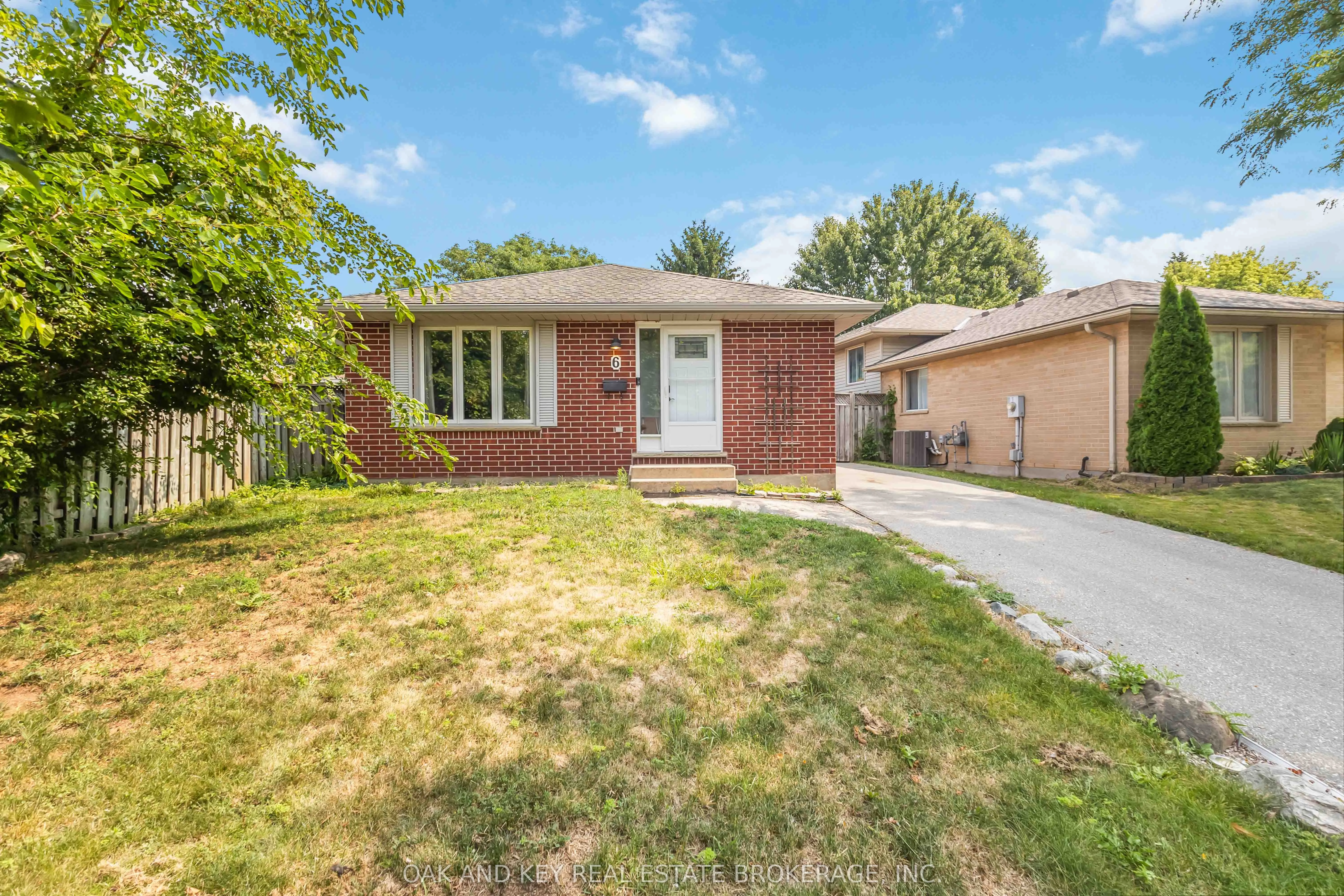 6 WEYMOUTH Drive, ON N5V 4E7