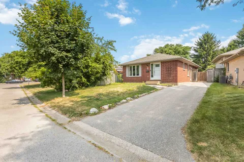6 WEYMOUTH Drive, ON N5V 4E7