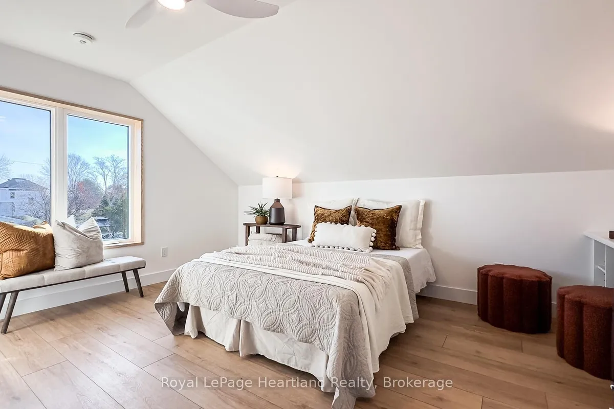 89 ISOBEL Street, ON N0M 1R0