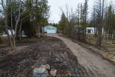 236 Lakeshore Road, ON N4L 0A6