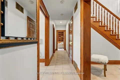 891 Rosehill Road, ON L2A 5M4