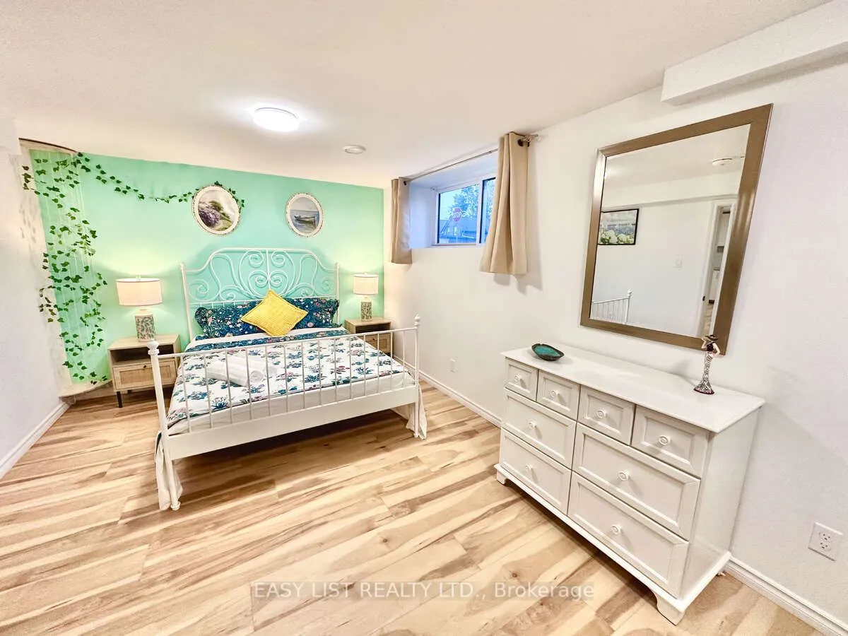 664 King Street, ON L3K 4H8