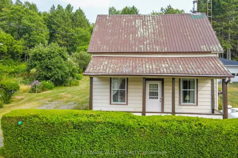 53 Burchat Street, ON K0J 2N0