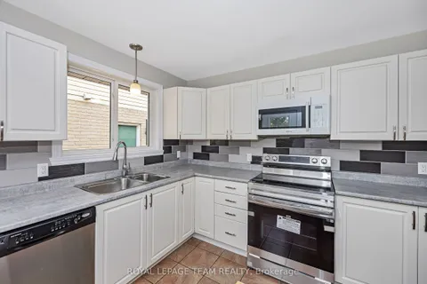 28 Barnhart Drive, ON K0C 1P0