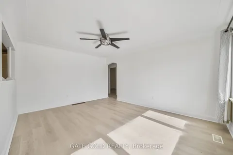 264 upper paradise Drive, ON L9C 5C2