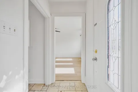 264 upper paradise Drive, ON L9C 5C2