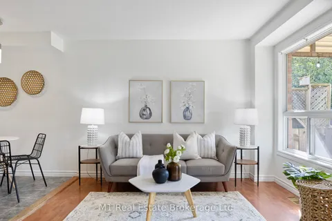 710 Denny Gate, ON N1M 3S1