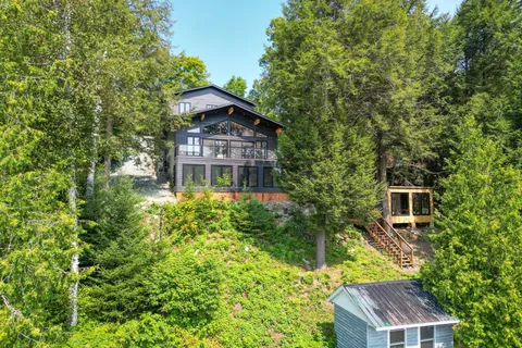 1951 E Peninsula Road, ON P1B 8G4