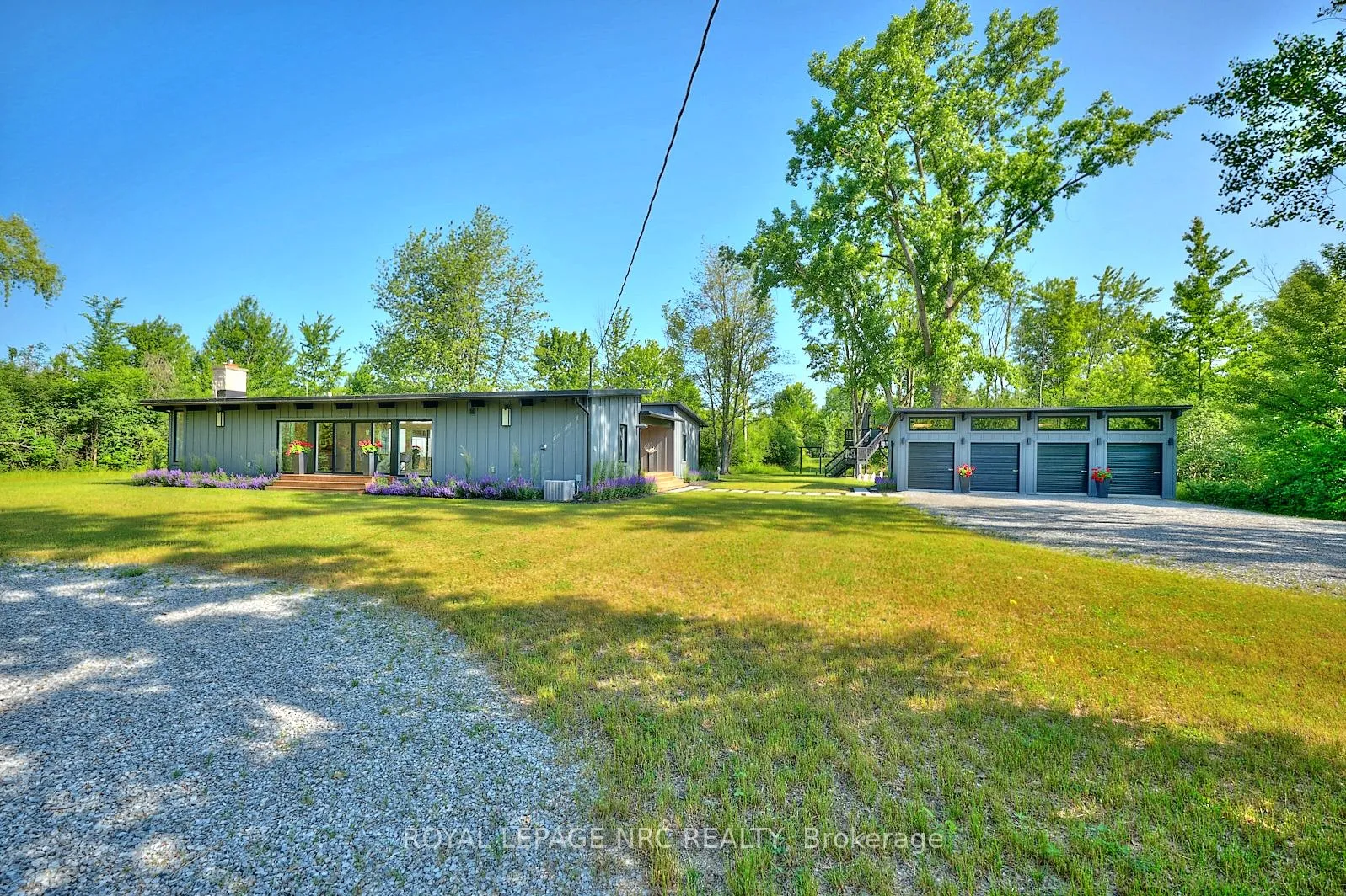 1904 MacDonald Drive, ON L2A 5M4