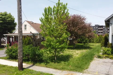 106 Chestnut Street, ON L3K 1R6