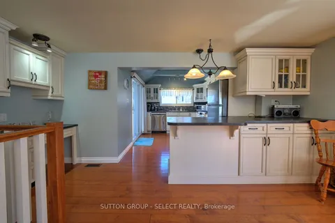 16 Huron Avenue, ON N0M 1T0