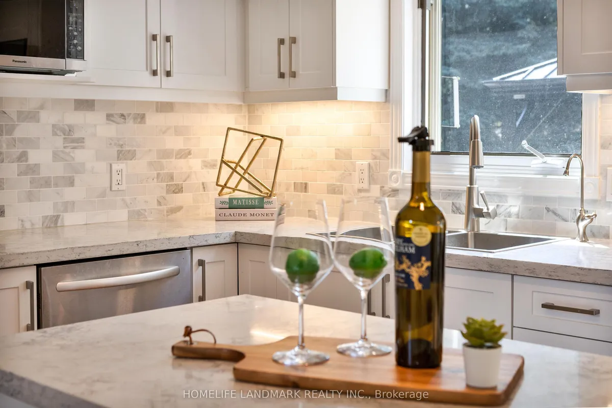 525 Leighland Drive, ON N2T 2H5