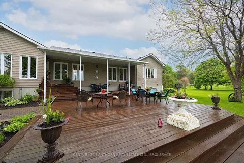 9430 County 2 Road, ON K7R 3L1