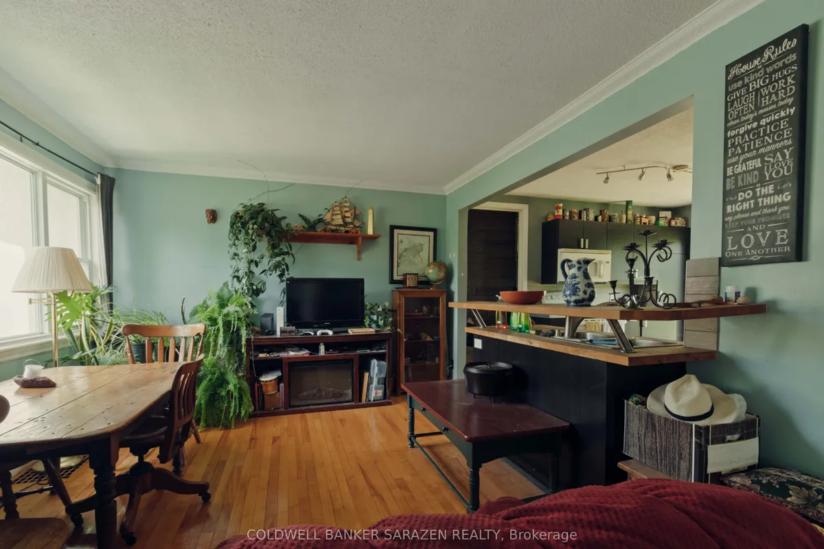 2013 Prince Of Wales Drive, ON K2C 3J7