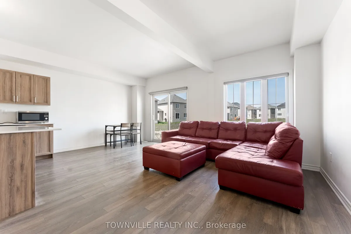 35 Lincoln Drive, ON K8N 0T7