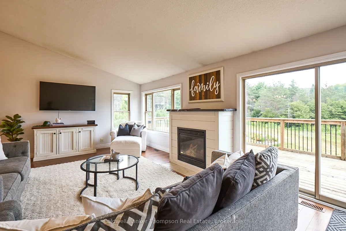 11 Thomas Crescent, ON P1H 2M3