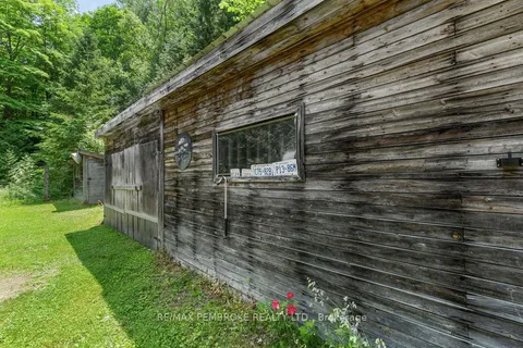 194 Klondike Road, ON K0J 1T0