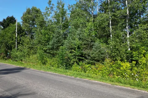 127 Maple Drive, ON N0H 1Z0