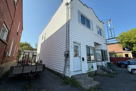 703-705 First Street, ON K6H 1M3