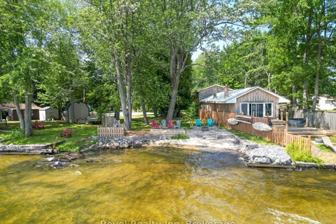 120-121 Mowat Crescent, ON P1A 1R5