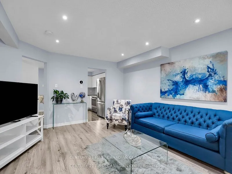 132 Sandy Street, ON N5Z 2C7