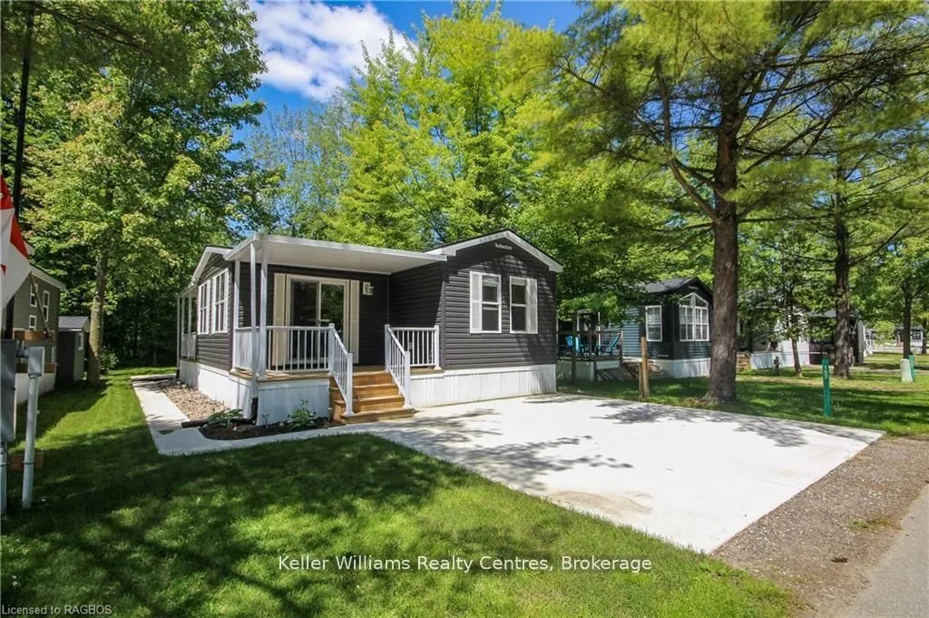 13 Southline Avenue, ON N2Z 2X5